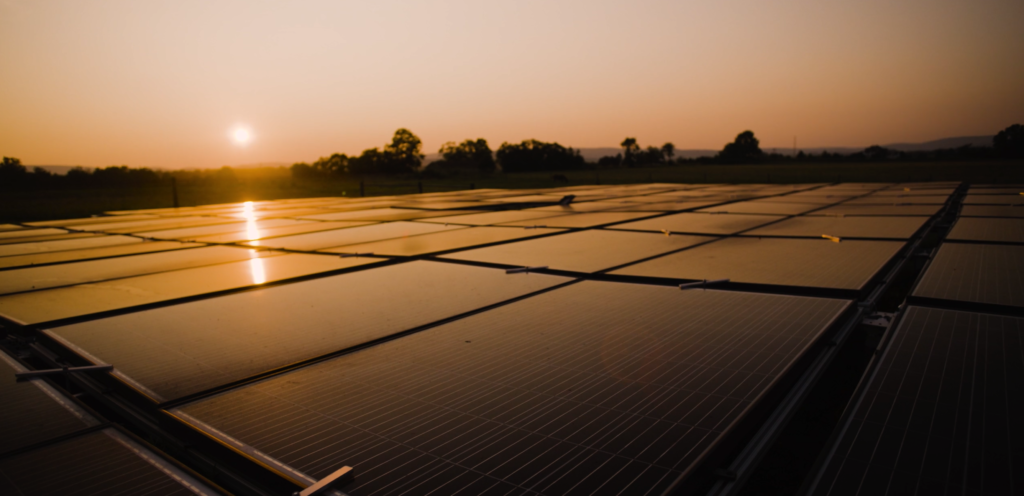 Обзор Энергия преобразует солнечную энергию из 1.5 Передача на землю с высоты 10 000 футов. Следующим шагом будет борьба с орбитальными спутниками